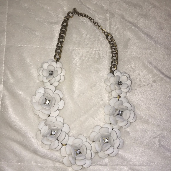 J.Crew White Floral statement necklace with studs - Picture 2 of 9